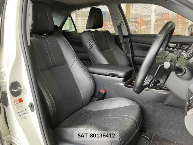 Toyota CROWN SEDAN 2017-06 8335334-18