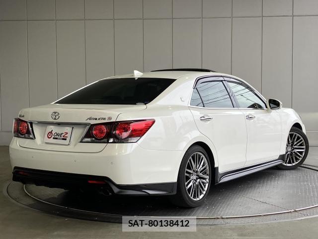 Toyota CROWN SEDAN 2017-06 8335334-1