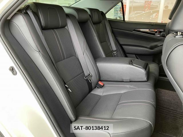 Toyota CROWN SEDAN 2017-06 8335334-19