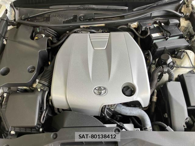 Toyota CROWN SEDAN 2017-06 8335334-21