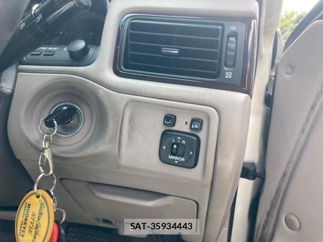 Toyota CROWN SEDAN 2001-09 8335349-10