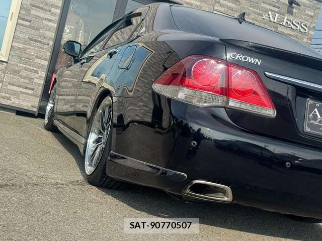 Toyota CROWN SEDAN 2011-06 8335347-10