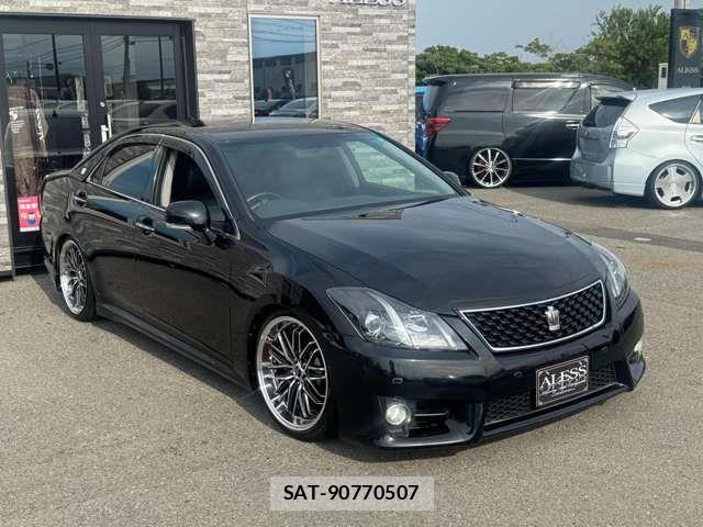 Toyota CROWN SEDAN 2011-06 8335347-2