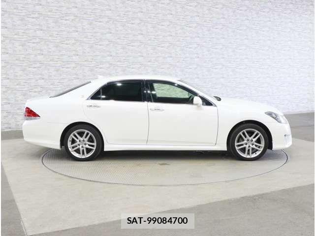 Toyota CROWN SEDAN 2010-05 8335343-12