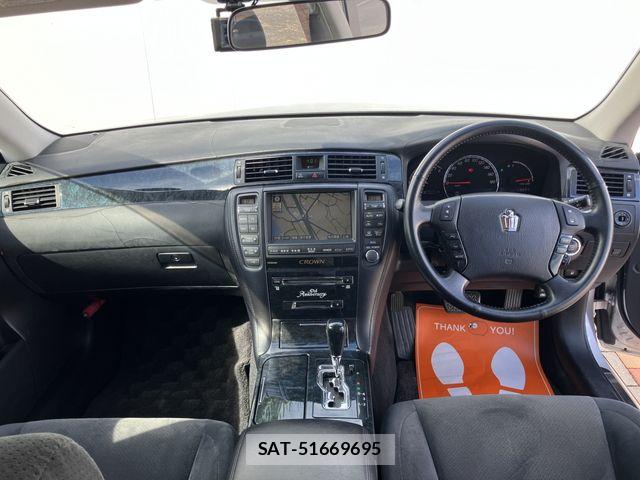 Toyota CROWN SEDAN 2005-07 8335352-25