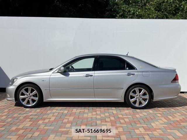 Toyota CROWN SEDAN 2005-07 8335352-6