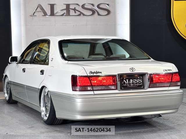 Toyota CROWN SEDAN 2002-04 8335337-11