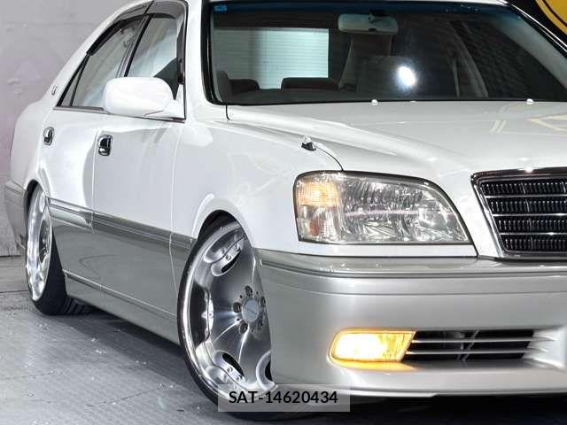 Toyota CROWN SEDAN 2002-04 8335337-2
