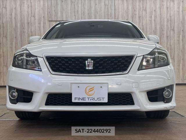 Toyota CROWN SEDAN 2011-09 8335344-13