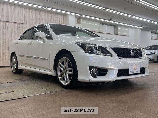 Toyota CROWN SEDAN 2011-09 8335344-14