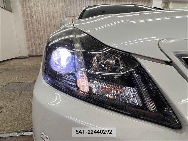 Toyota CROWN SEDAN 2011-09 8335344-29