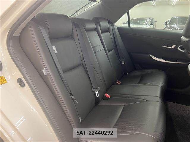Toyota CROWN SEDAN 2011-09 8335344-7