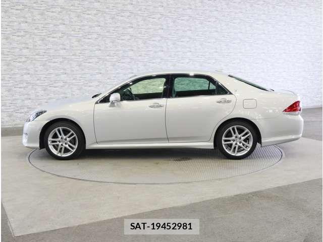 Toyota CROWN SEDAN 2012-06 8335345-11