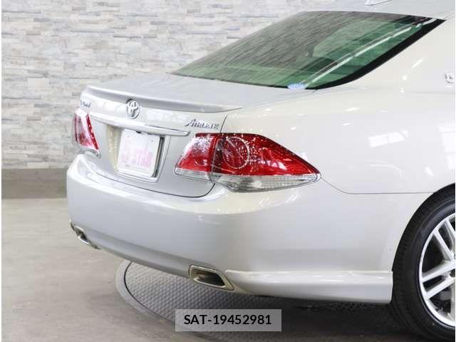 Toyota CROWN SEDAN 2012-06 8335345-17
