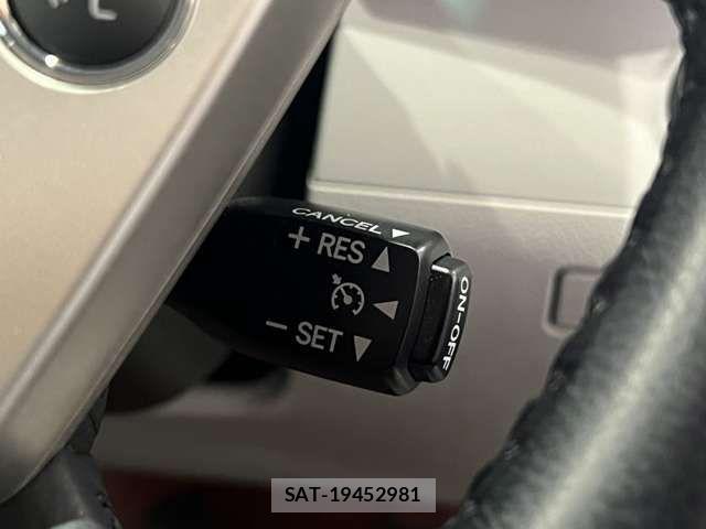 Toyota CROWN SEDAN 2012-06 8335345-6