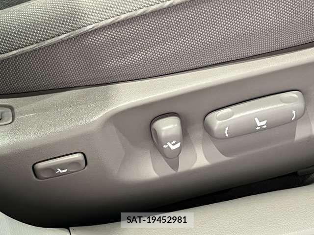 Toyota CROWN SEDAN 2012-06 8335345-8