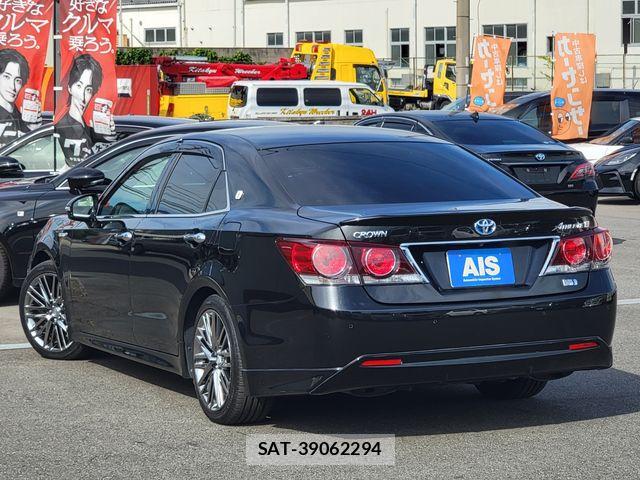 Toyota CROWN SEDAN 2016-02 8335335-11