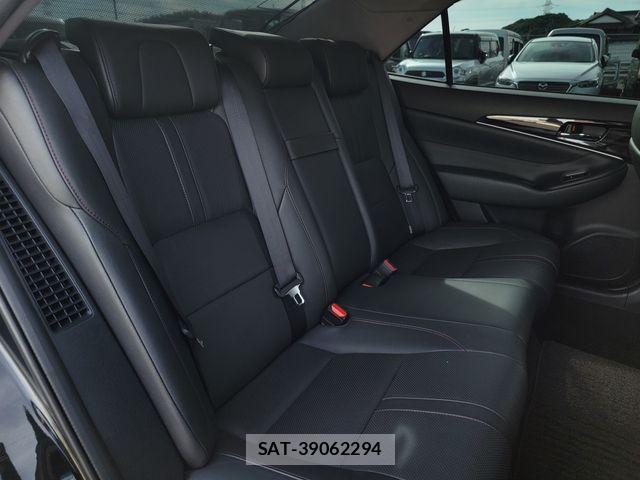 Toyota CROWN SEDAN 2016-02 8335335-22