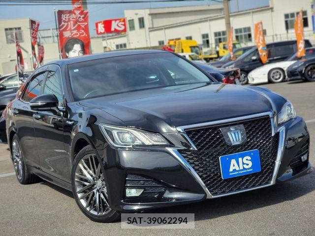 Toyota CROWN SEDAN 2016-02 8335335-2