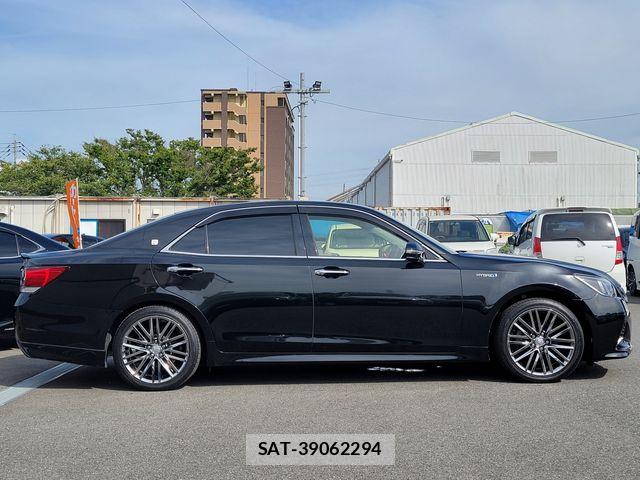 Toyota CROWN SEDAN 2016-02 8335335-3