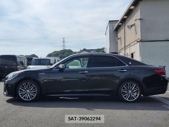 Toyota CROWN SEDAN 2016-02 8335335-6