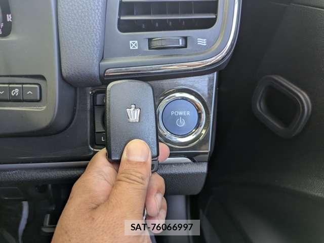 Toyota CROWN SEDAN 2013-05 8354212-26