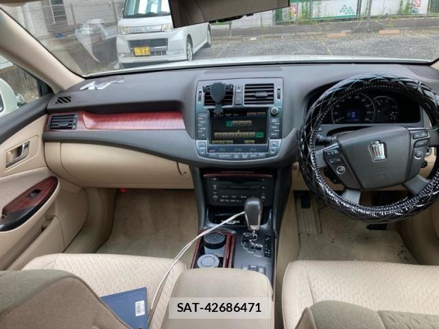 Toyota CROWN SEDAN 2008-04 8354217-11