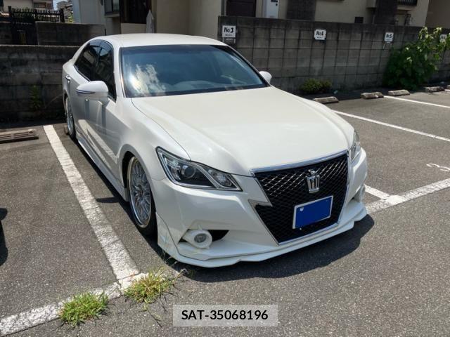 Toyota CROWN SEDAN 2013-06 8354213-1