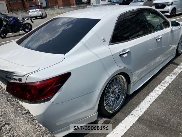 Toyota CROWN SEDAN 2013-06 8354213-3