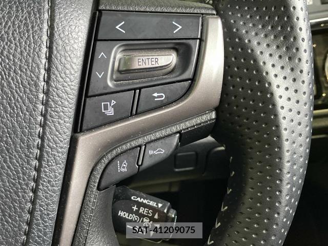 Toyota CROWN SEDAN 2017-02 8354211-17