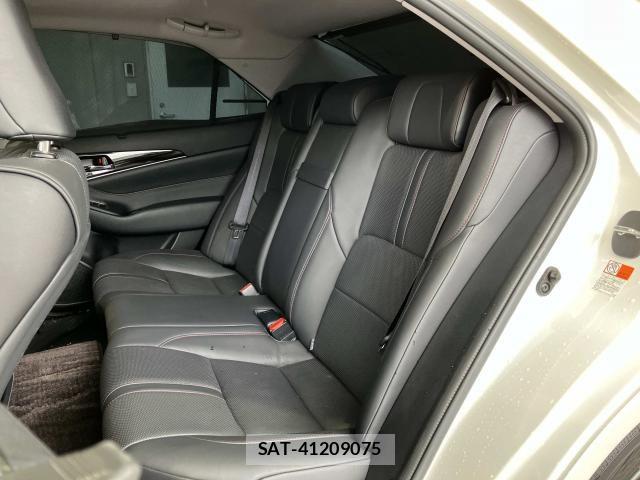 Toyota CROWN SEDAN 2017-02 8354211-19