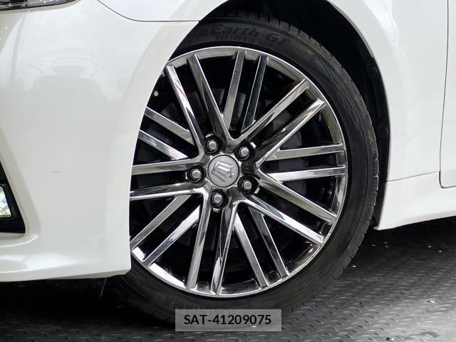 Toyota CROWN SEDAN 2017-02 8354211-4