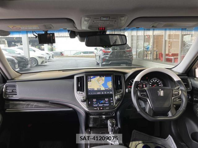 Toyota CROWN SEDAN 2017-02 8354211-5