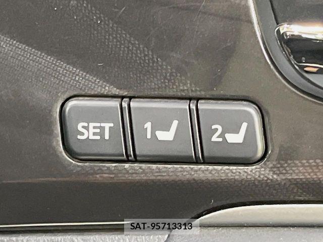 Toyota CROWN SEDAN 2015-08 8354210-10