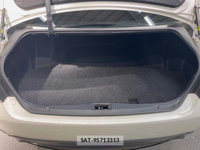 Toyota CROWN SEDAN 2015-08 8354210-13