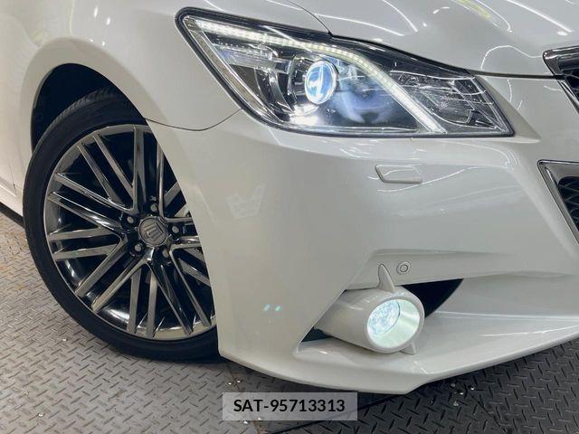 Toyota CROWN SEDAN 2015-08 8354210-15
