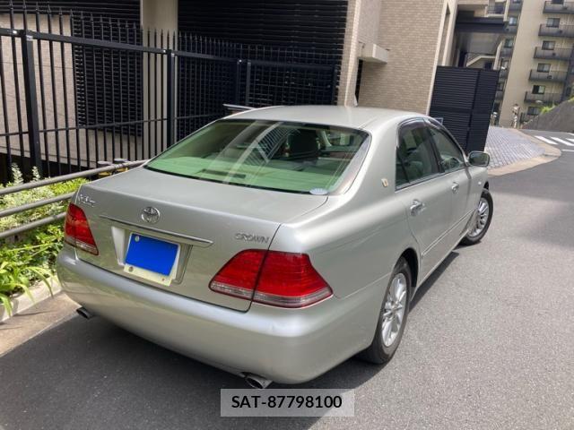 Toyota CROWN SEDAN 2004-03 8365279-4