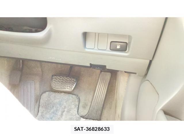 Toyota CROWN SEDAN 2004-06 8365281-14