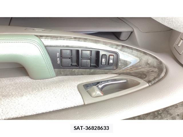 Toyota CROWN SEDAN 2004-06 8365281-15