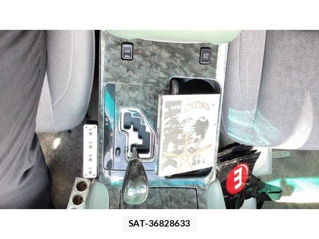 Toyota CROWN SEDAN 2004-06 8365281-16