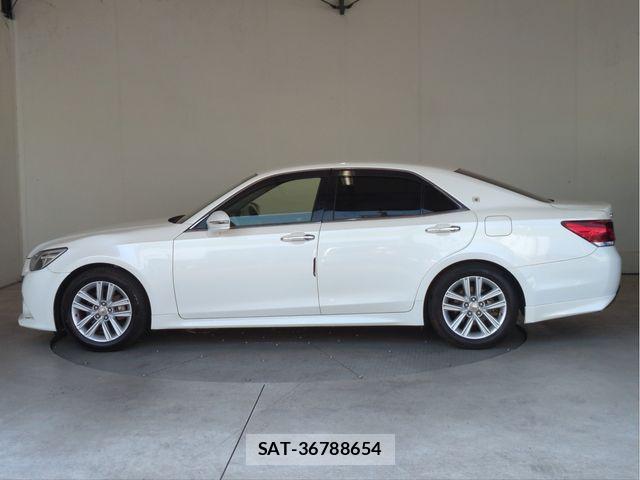 Toyota CROWN SEDAN 2013-07 8365267-20
