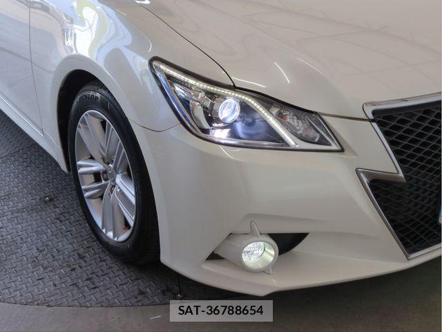 Toyota CROWN SEDAN 2013-07 8365267-21