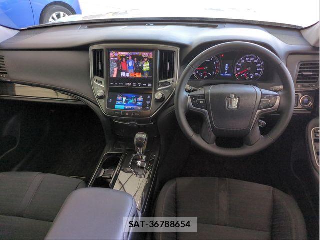 Toyota CROWN SEDAN 2013-07 8365267-7