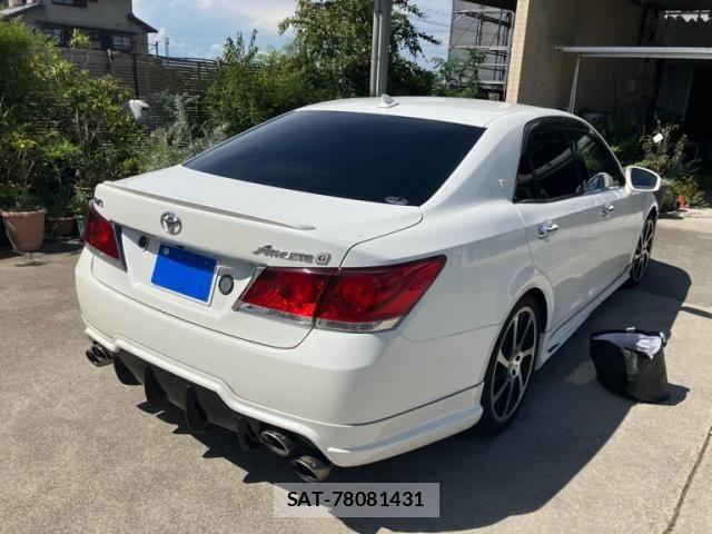 Toyota CROWN SEDAN 2014-08 8365268-3