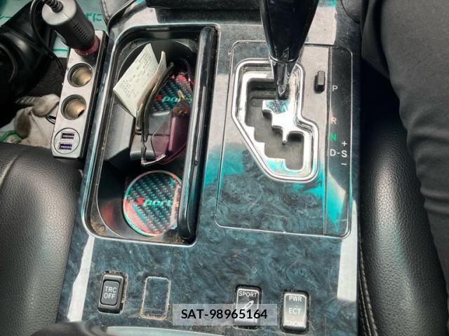 Toyota CROWN SEDAN 2003-12 8365282-16