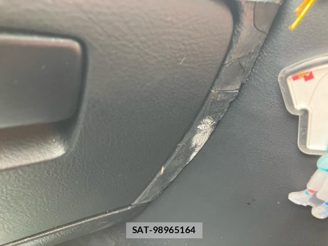 Toyota CROWN SEDAN 2003-12 8365282-23