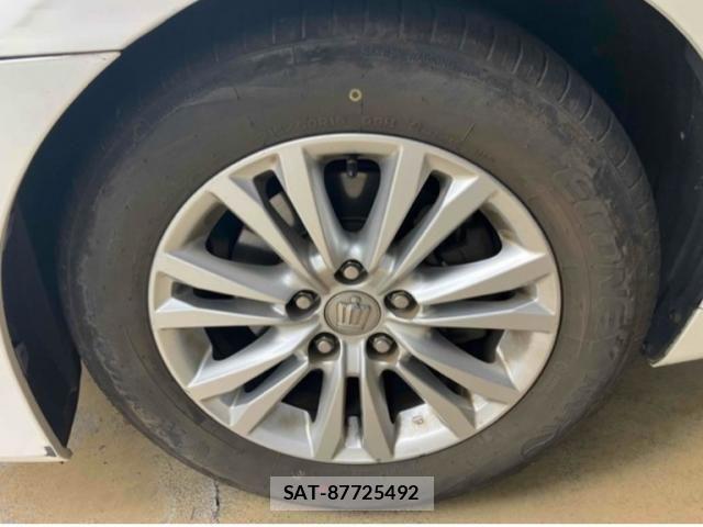 Toyota CROWN SEDAN 2014-09 8365270-10