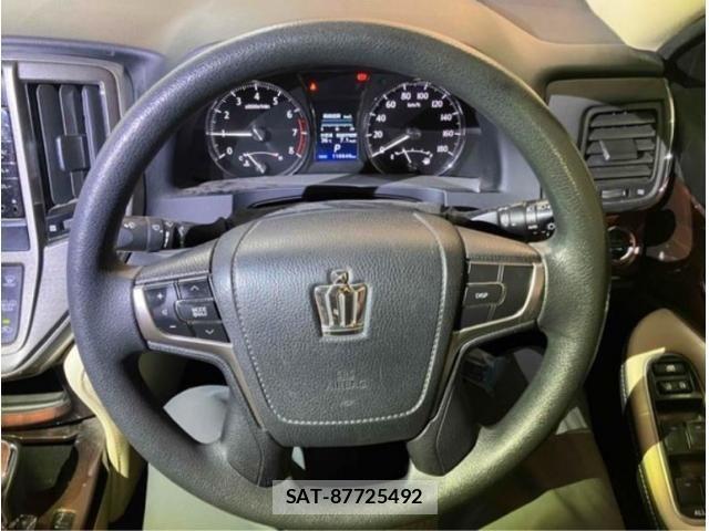 Toyota CROWN SEDAN 2014-09 8365270-8