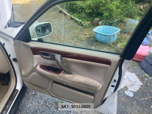 Toyota CROWN SEDAN 2000-04 8365277-16