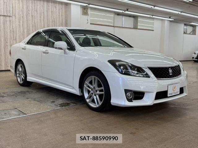 Toyota CROWN SEDAN 2012-03 8365265-16